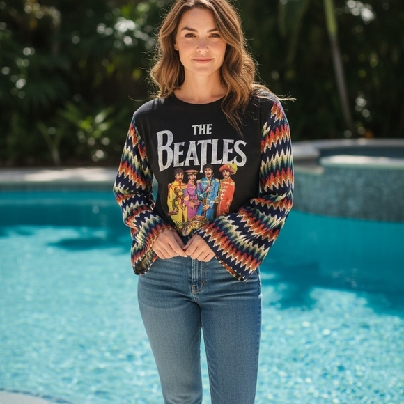 Beatles Graphic Tee Upcycled - Picture 10 of 10